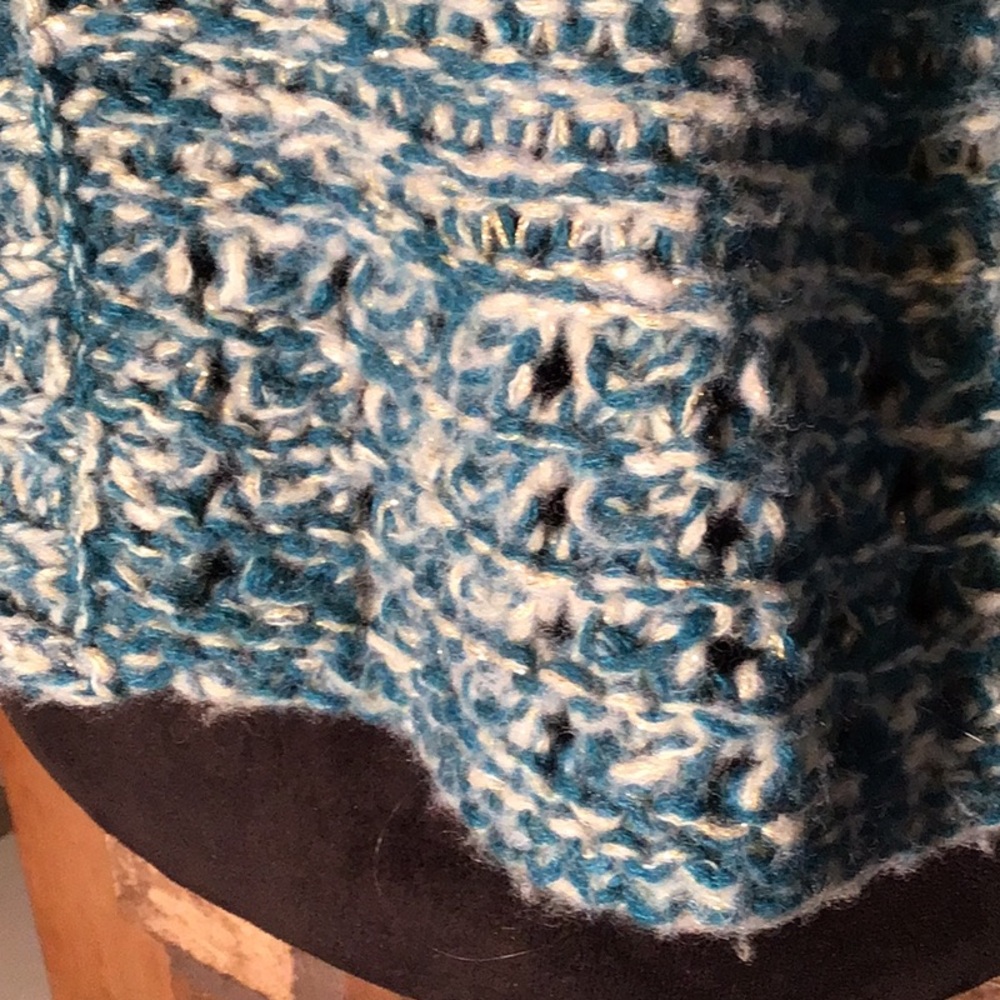 Free People chunky knit oversized cardigan  blue green metallic thread M - Picture 6 of 7